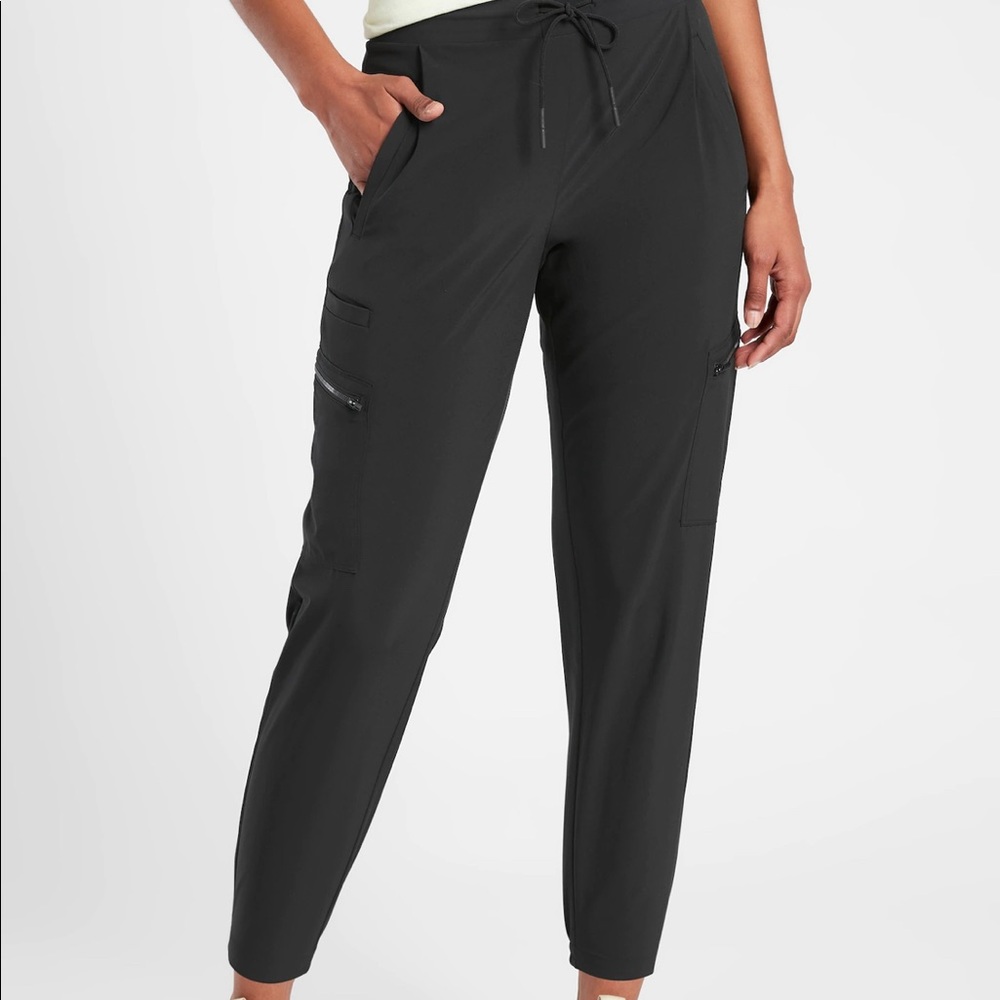Athleta Joggers NWOT - Size 6
